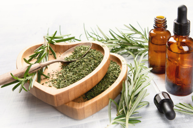 tác dụng tinh dầu hương thảo